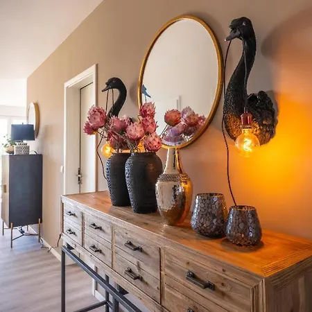 Hangar 19 Superior Mit Balkon Und Seeblick H7w4 *