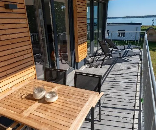 Hangar 19 Superior Mit Balkon Und Seeblick H7w4 아파트 슈베린